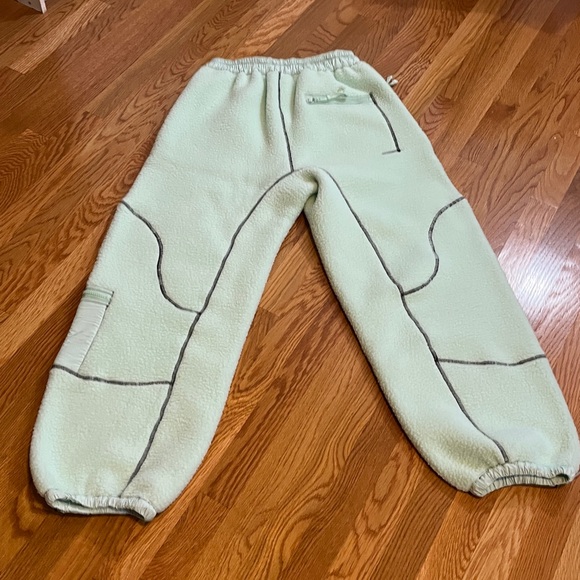 Free People Hit The Slopes Fleece pants Size Small NWT - Picture 13 of 13